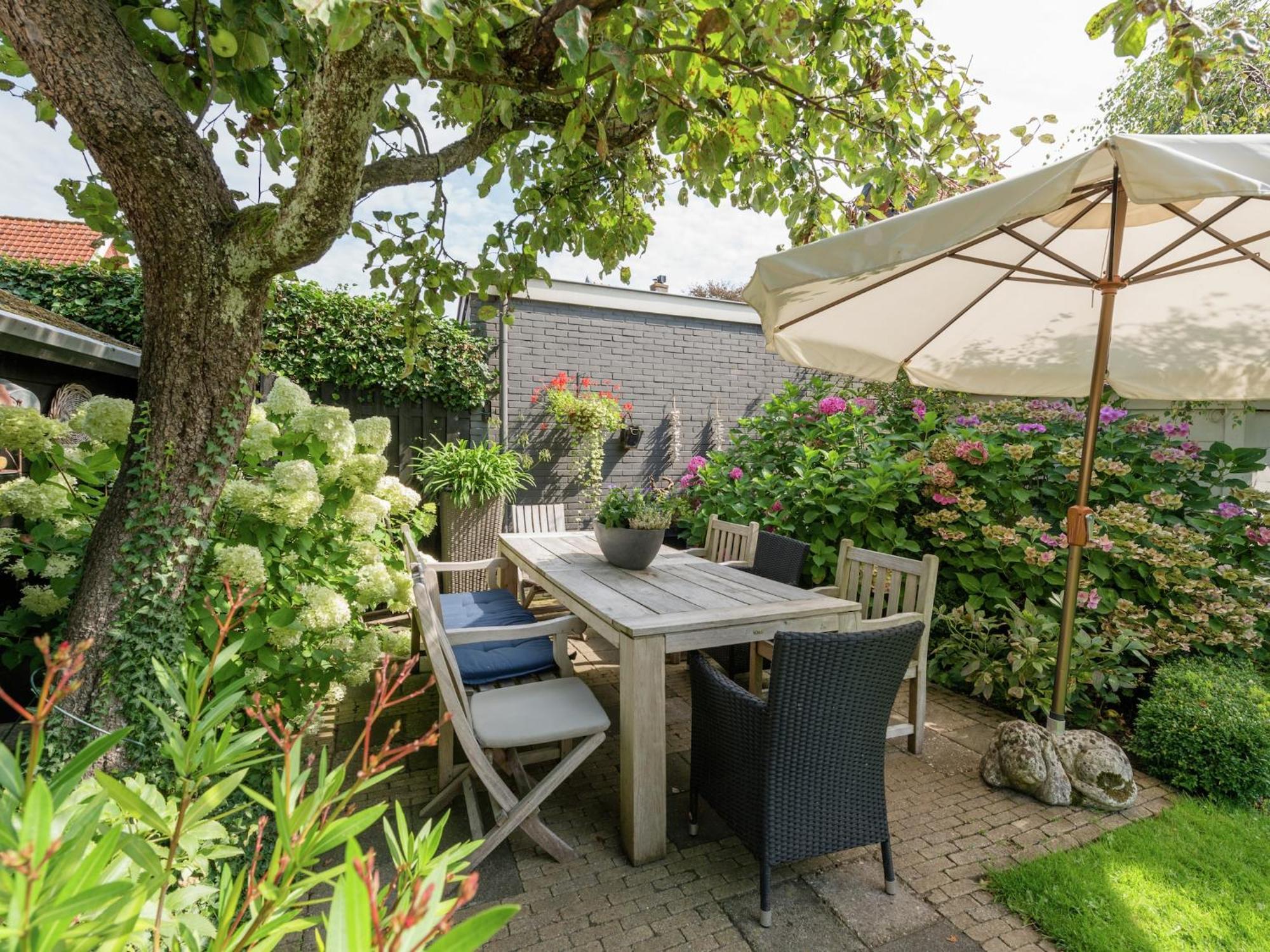 Alluring Apartment In Bergen With Terrace Garden And Bbq المظهر الخارجي الصورة